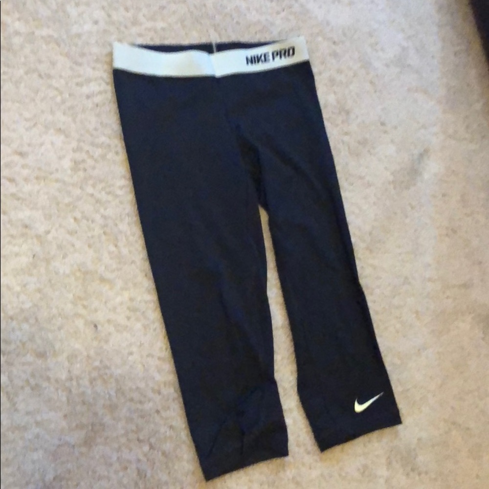 Nike pro running capris